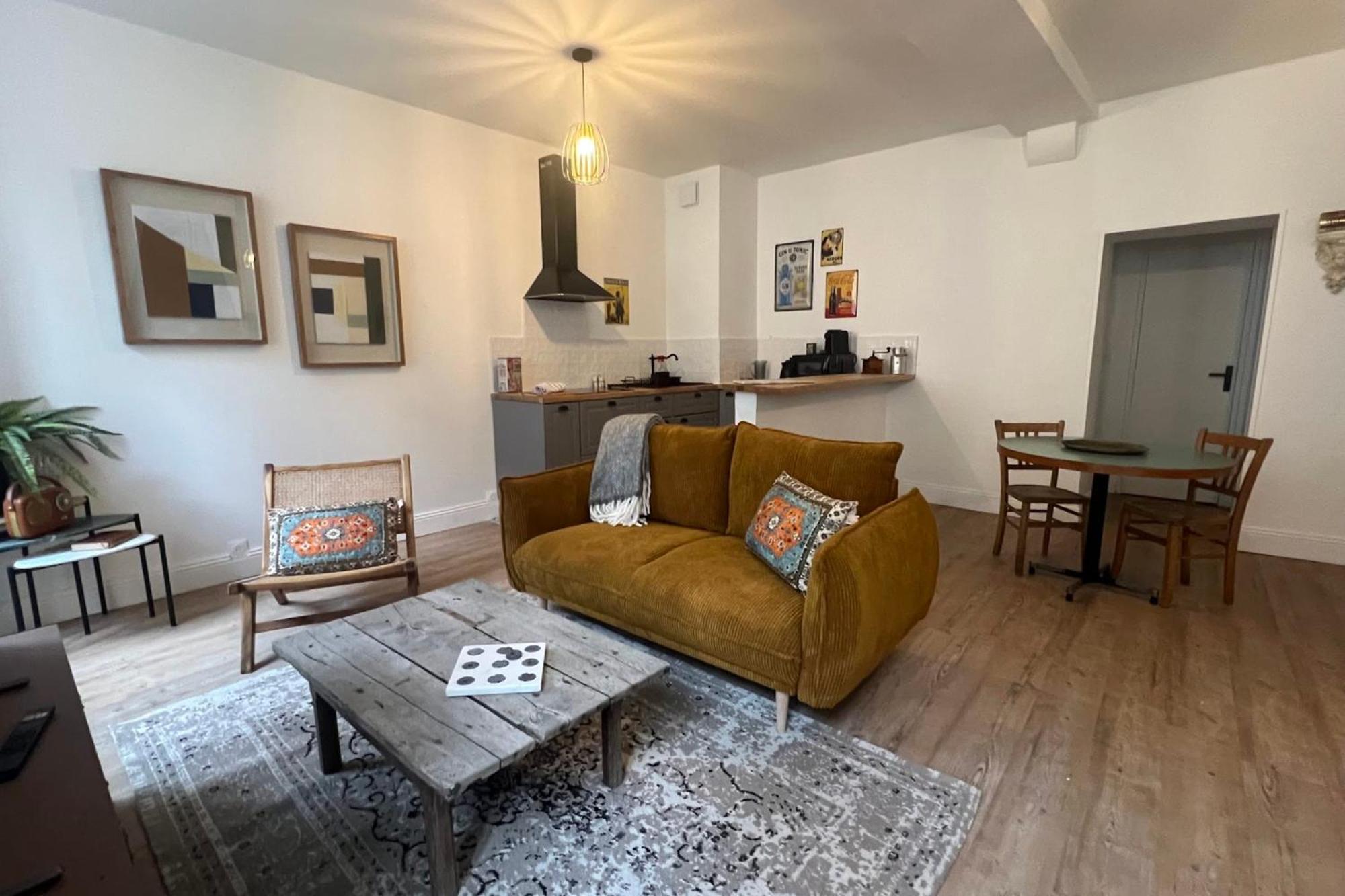 Appartement La Caresse De L'Amarante Mortagne-au-Perche Eksteriør bilde